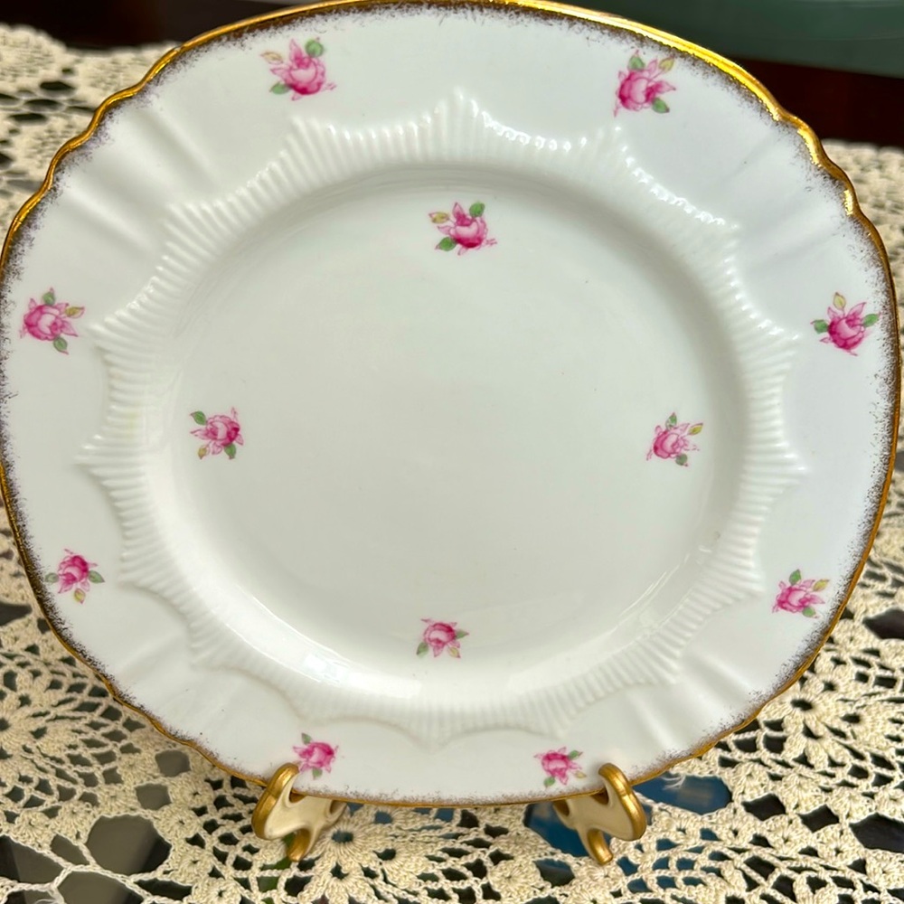 Vintage Queen Anne Bone China England 8” Salad Plate Pink Flowers